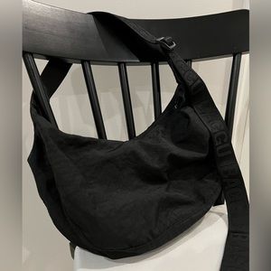 BAGGU Medium Nylon Crescent Bag